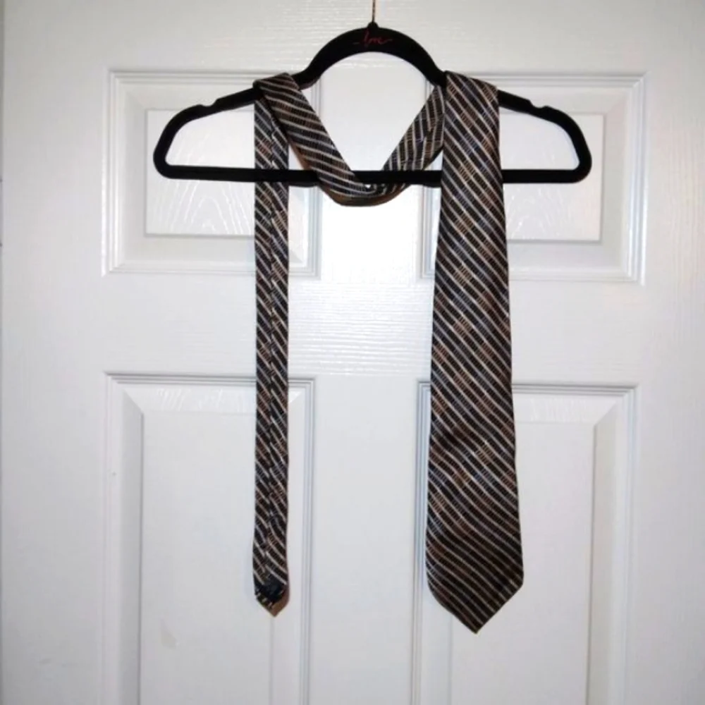 Paul Dione Men's Tie - Picture 4 of 4